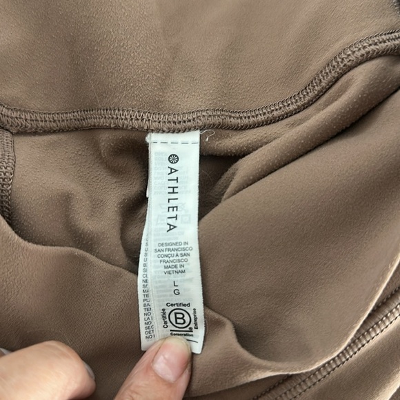 ATHLETA Salutation Stash Tight Leggings 7/8 rustic beige L - Picture 8 of 8